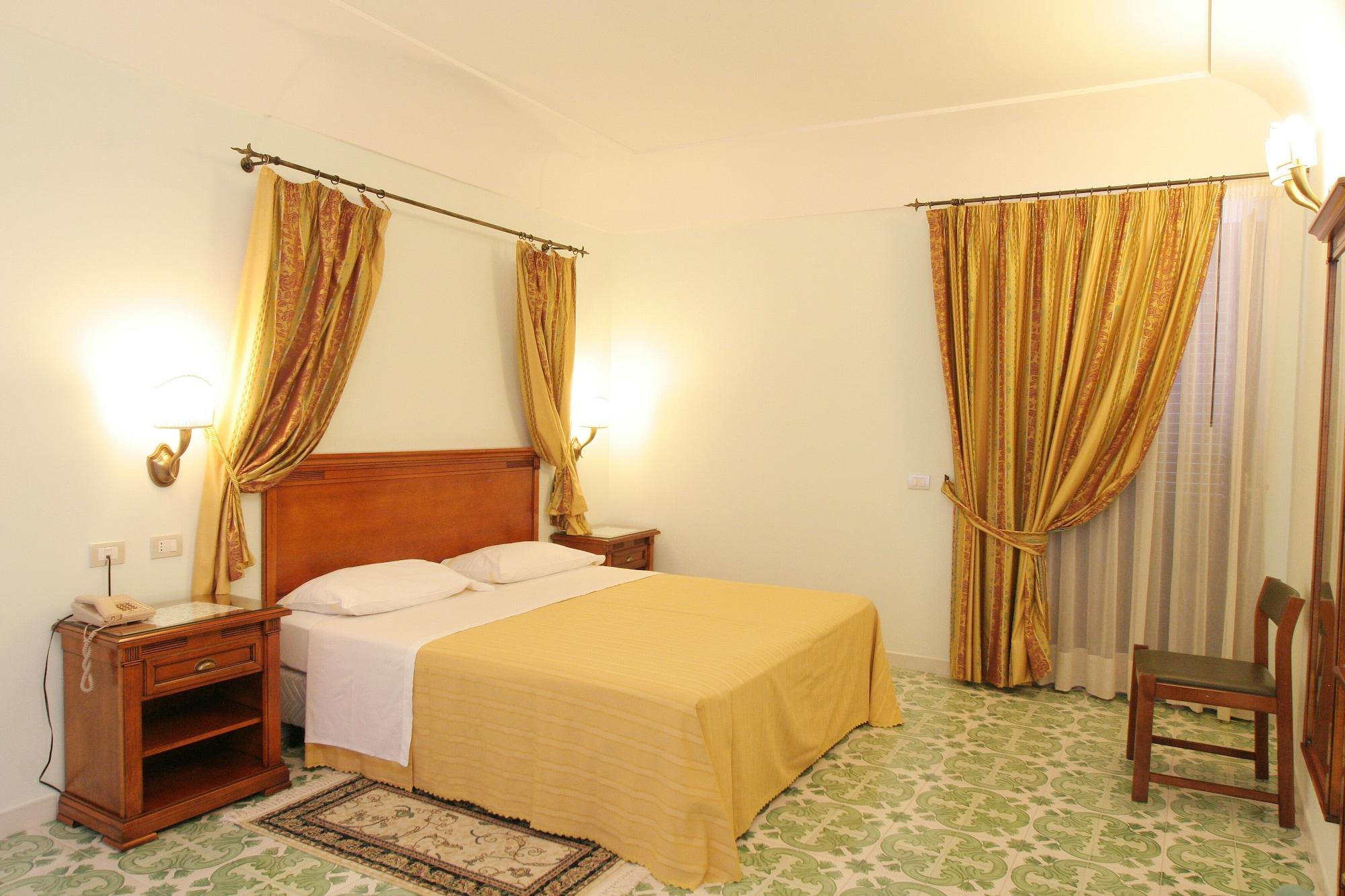 Hotel Rufolo ราเวลโล ภายนอก รูปภาพ