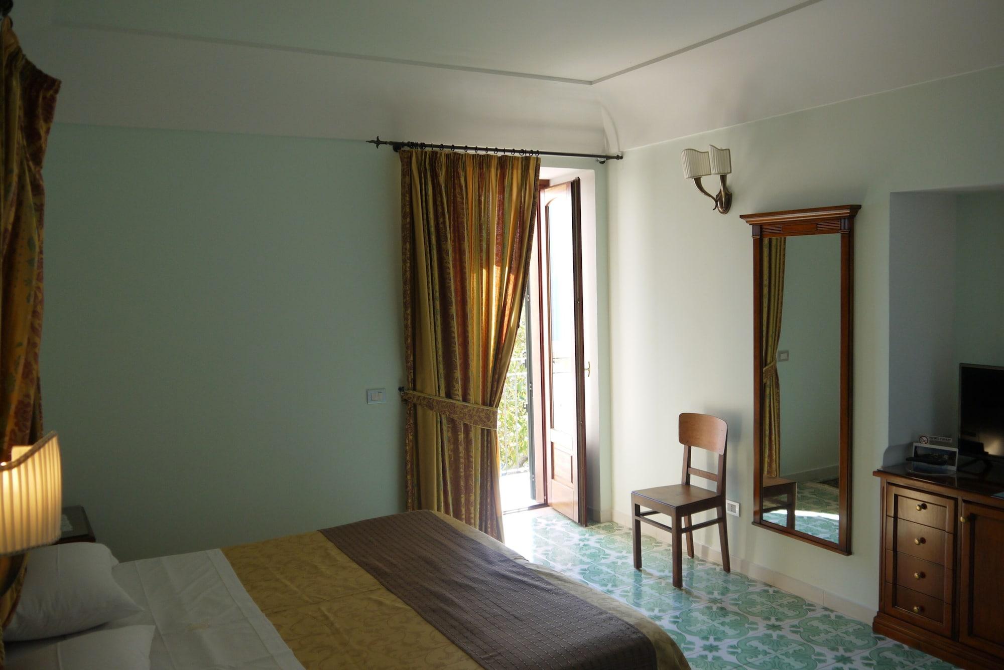Hotel Rufolo ราเวลโล ภายนอก รูปภาพ