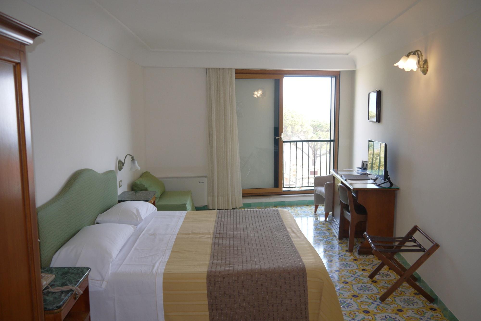 Hotel Rufolo ราเวลโล ภายนอก รูปภาพ