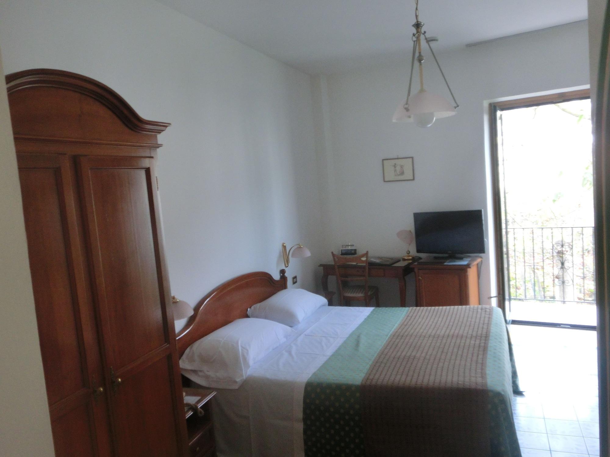 Hotel Rufolo ราเวลโล ภายนอก รูปภาพ