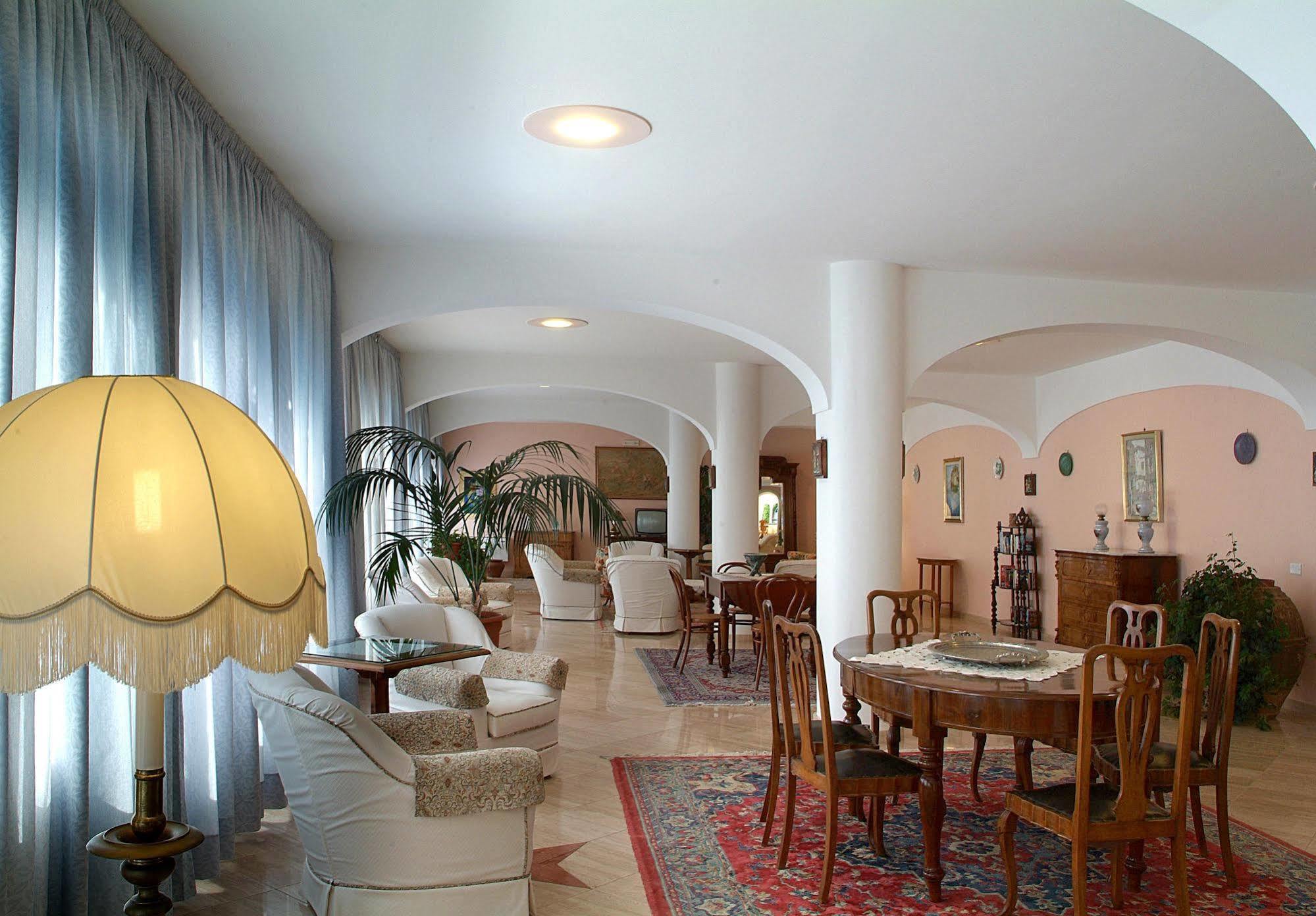 Hotel Rufolo ราเวลโล ภายนอก รูปภาพ